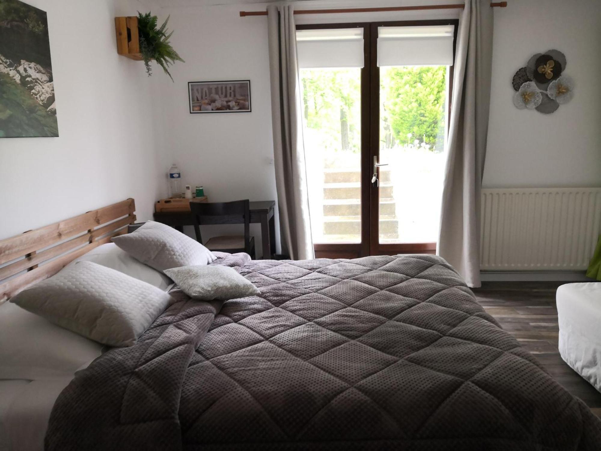 Bed and Breakfast La Rose Des Vents Saint-Germain-sur-Morin Exterior foto
