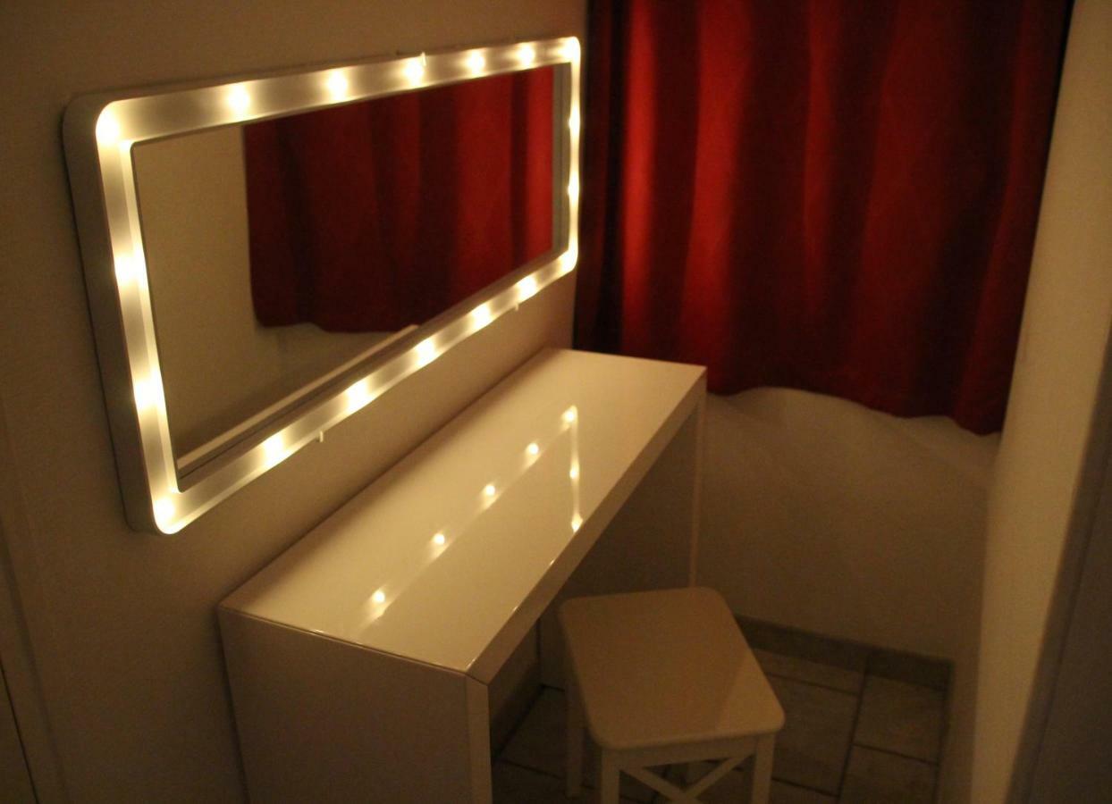 Bed and Breakfast La Rose Des Vents Saint-Germain-sur-Morin Exterior foto